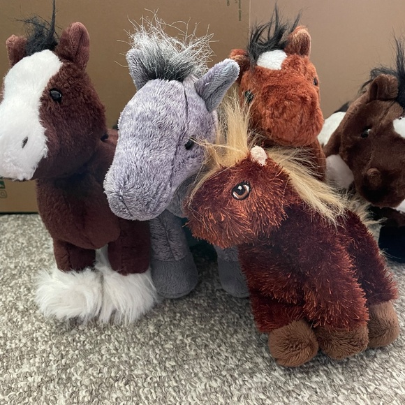 Webkinz Horses - Picture 1 of 6